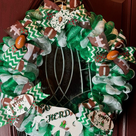 Marshal university wreath - Picture 1 of 7